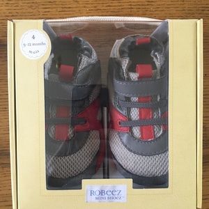 Robeez Mini Shoez 9-12 months. New in box.